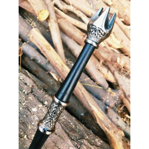 Witch-King_Sword_Replica__LOTR_Fantasy_Sword__Angmar's_Blade_from_The_Lord_of_The_Rings (2).jpg