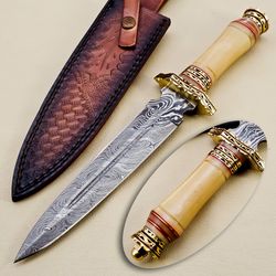 Premium Handmade Damascus Steel Hunting Knife: Exquisite Craftsmanship with Wood and Brass Handle for Him