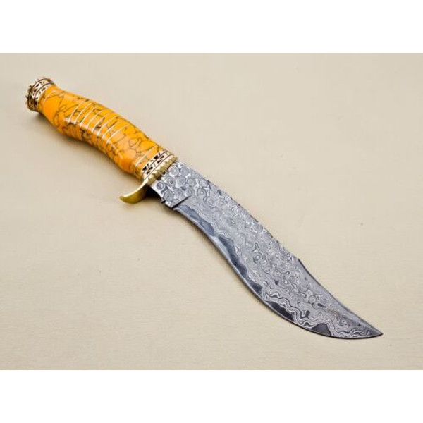 Experience_unrivaled_cutting_performance_with_our_custom_full_tang_Bowie_knife_meticulously_crafted_from_forged_Damascus (2).jpg