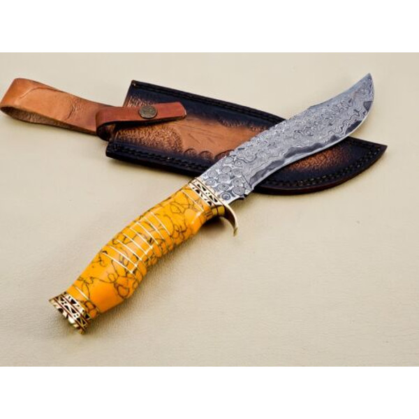 Experience_unrivaled_cutting_performance_with_our_custom_full_tang_Bowie_knife_meticulously_crafted_from_forged_Damascus (4).jpg