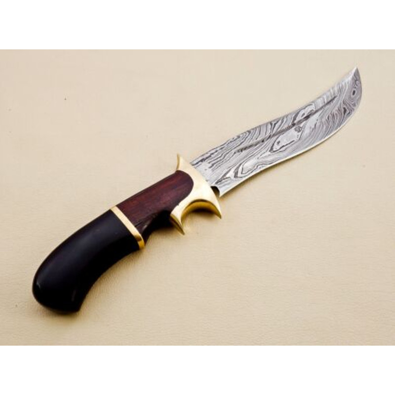 ExquisiteHandcraftedDamascusSteelBowieHuntingKnifefeaturingaRosewoodHandleCompletewith