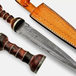 Masterpiece Damascus Steel Gladiator Sword: Authentic Craftsmanship