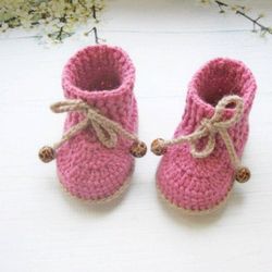 Booties, baby booties, baby shoes, knitted shoes, shoes for a newborn