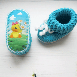 Booties with chicken, baby booties, baby shoes, knitted shoes, shoes for a newborn