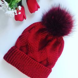 Woolen hat , hat, the red hat, hat with a pompom