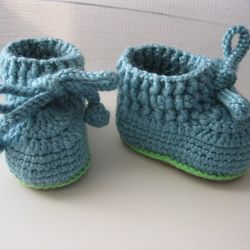 Blue Booties, baby booties, baby shoes, knitted shoes, shoes for a newborn