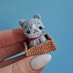 Crochet cat in box, little kitty amigurumi, crochet animal, miniature cat in box for gift
