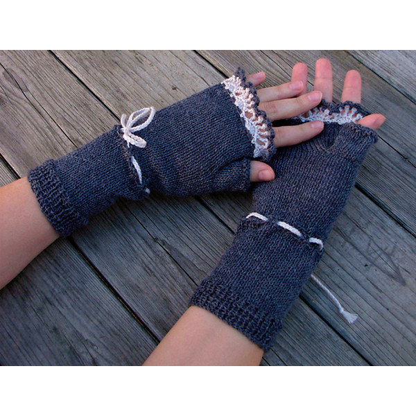 gray_gloves1.jpg