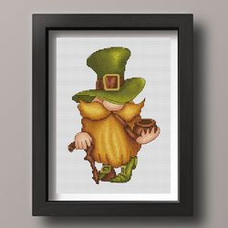 St. Patricks day gnome, cross stitch pattern, irish gnome, holiday cross stitch, gnome with pipe, counted cross stitch