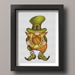 Lucky gnome cross stitch pattern PDF, St. Patrick's gnome with horseshoe, irish gnome, counted cross stitch
