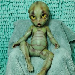 Fantastical silicone reborn baby alien Repta 13 inches