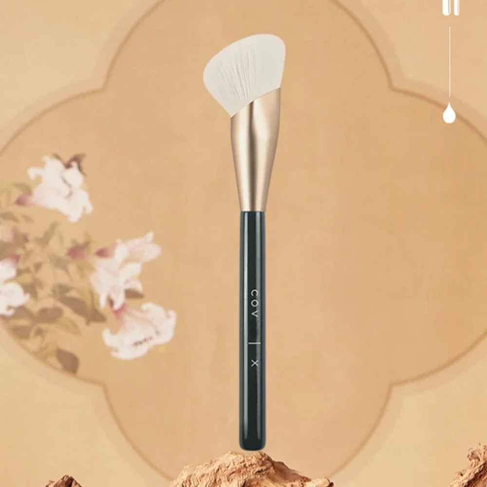 Professional Full Coverage Fingertip Foundation Brush, Liquid Touch Contour Makeup Brush Cosmetic Tool for Easy, Streak
