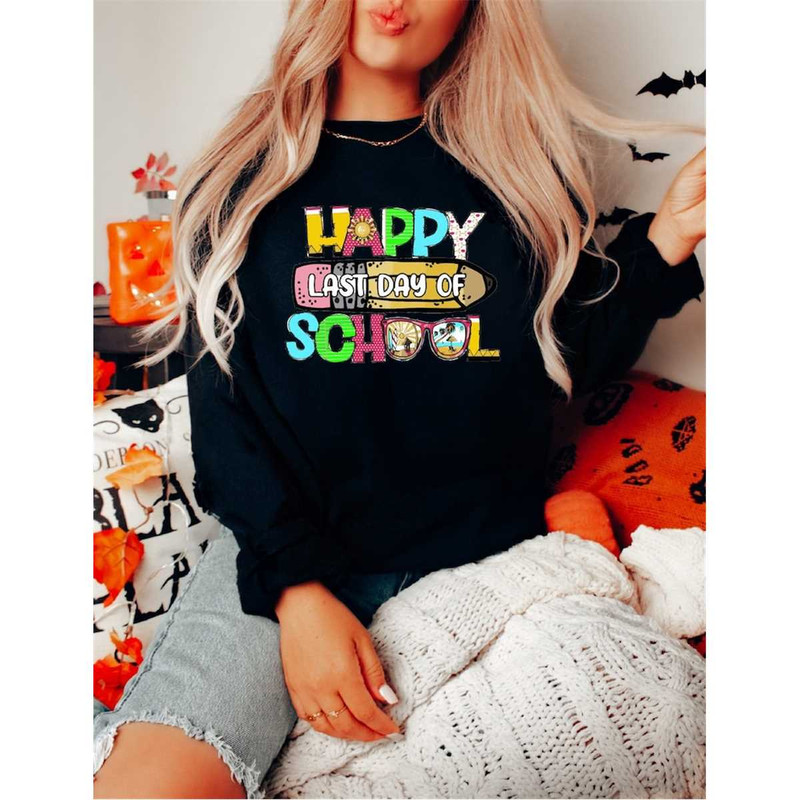 MR-3052023173534-last-day-of-school-sweathirt-happy-last-day-of-school-image-1.jpg