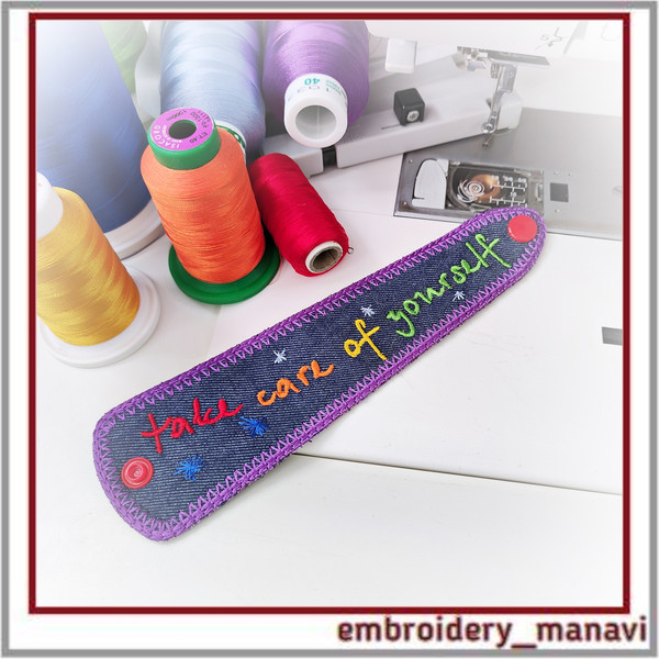 In_the_hoop_Bracelet_3_with_inspirational_words_Embroidery_Manavi_05