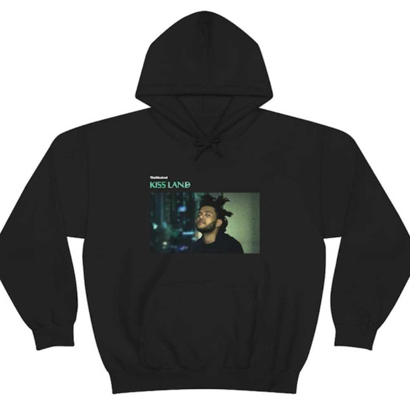 MR2052023114442theweekndkisslandpremiumunisexhoodieimage1jpg