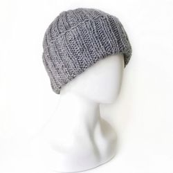 Hand-Knit Ribbed Grey Men's Beanie: Merino Wool & Acrylic Blend, Cozy Cuffed Hat, Unique Handcrafted Design for Warmth.