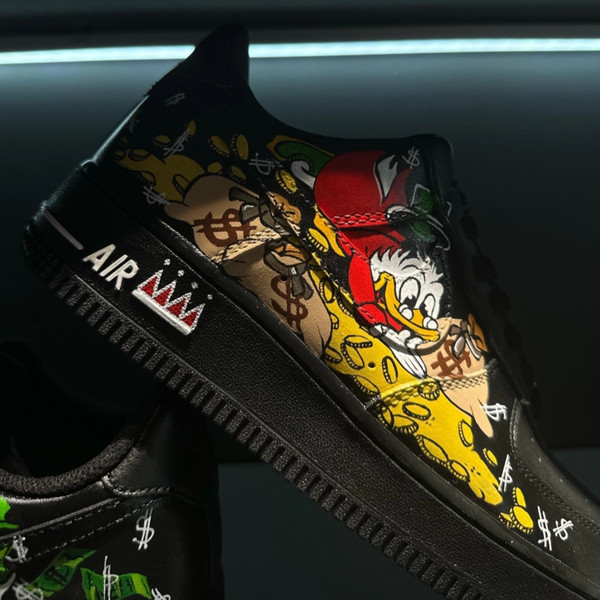 custom- sneakers- nike-air-force1- man-black- shoes- hand painted- wearable- art 8.jpg