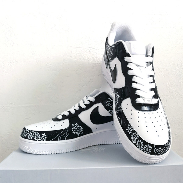 custom-sneakers-nike-air-force-unisex-bandana-handpainted-wearable-art 5.jpg