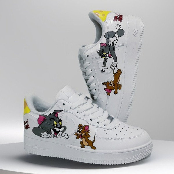 custom shoes luxury buty customized unisex sneakers Tom and Jerry art pattern white black sneakers personalized gift  1.jpg