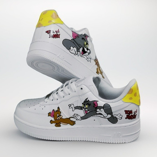 custom shoes luxury buty customized unisex sneakers Tom and Jerry art pattern white black sneakers personalized gift 3.jpg