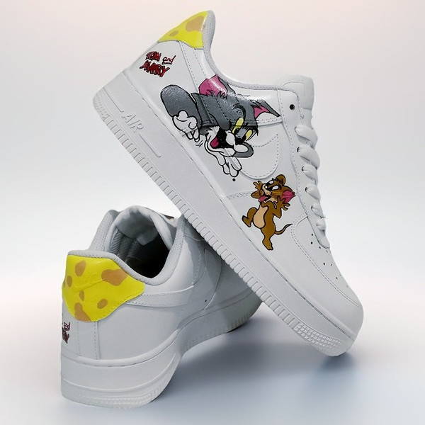 custom shoes luxury buty customized unisex sneakers Tom and Jerry art pattern white black sneakers personalized gift  4.jpg