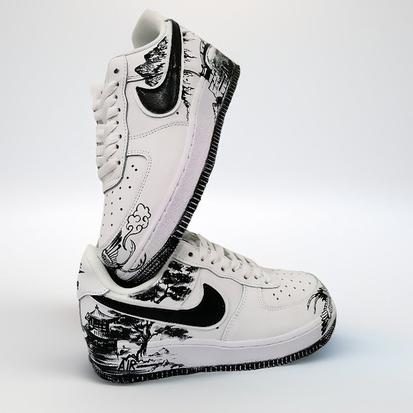 Japan -custom- woman-shoes -nike- air- force- customization- sneakers- personalized- gifts- white- black 2.jpg