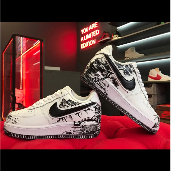 Japan -custom- woman-shoes -nike- air- force- customization- sneakers- personalized- gifts- white- black  8.jpg
