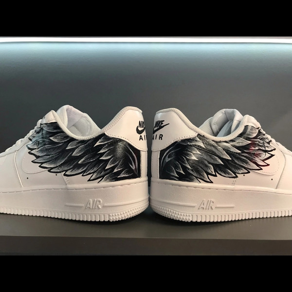 men- custom- shoes- nike- air- force- sneakers- white- black- art- wings  6.jpg