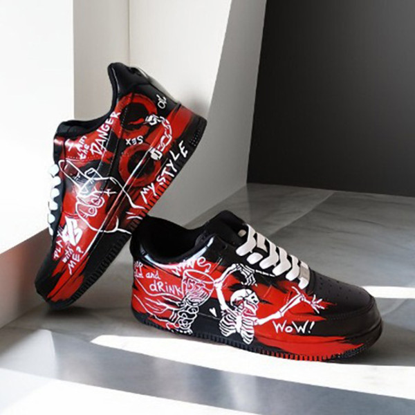 man- custom- shoes- nike- air- force- sneakers- white- black-red- art  2.jpg