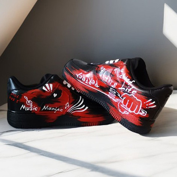 man- custom- shoes- nike- air- force- sneakers- white- black-red- art  5.jpg