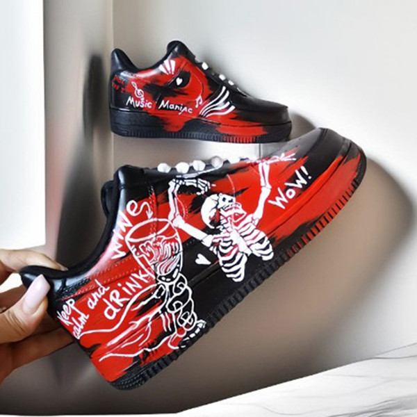 custom- shoes- woman- nike- air- force- sneakers- white- black-red- art 8.jpg