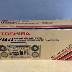 Toshiba RT-S953 Very Rare Exclusive Super Top Brand New Stereo Radio Cassette Recorder
