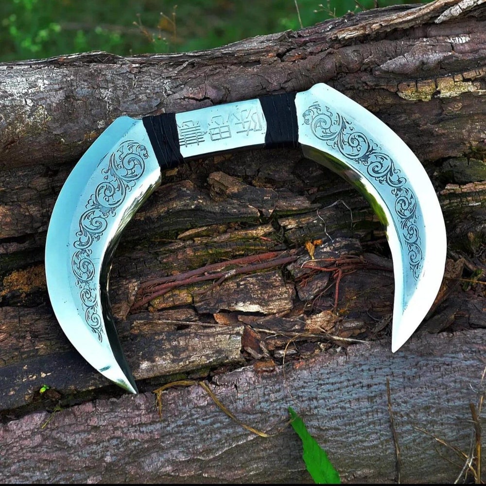 Handmade Crescent Blade Engraved VikingStyle Collectible Unique Fantasy Knife 1