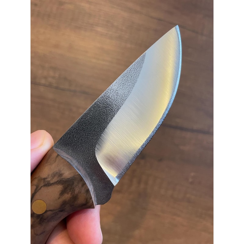 Small Hunting Knife N690 Steel Full Tang Skinning Knife With Walnut Wood Handle 4