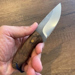 small hunting knife n690 steel full tang skinning knife with walnut wood handle