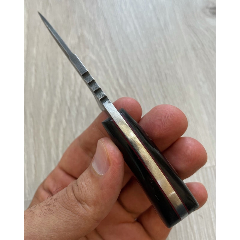 Premium Full Tang Damascus Steel EDC Knife With Genuine Cow Horn Grip 4