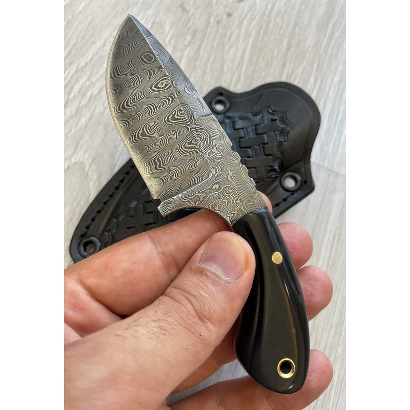 Premium Full Tang Damascus Steel EDC Knife With Genuine Cow Horn Grip 8