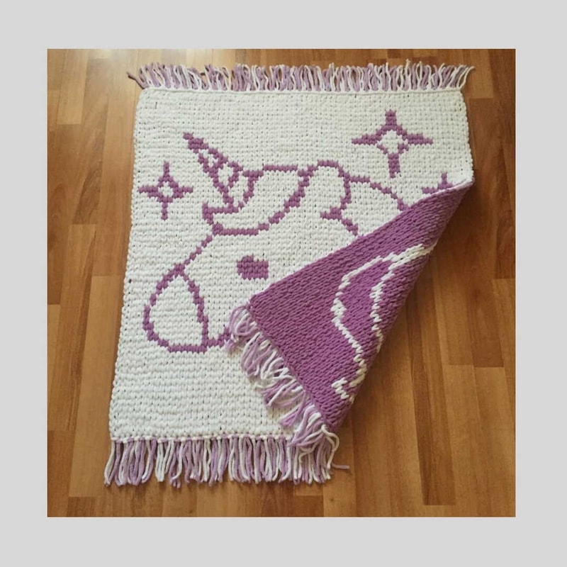 loop-yarn-finger knitting-unicorn-mat-3