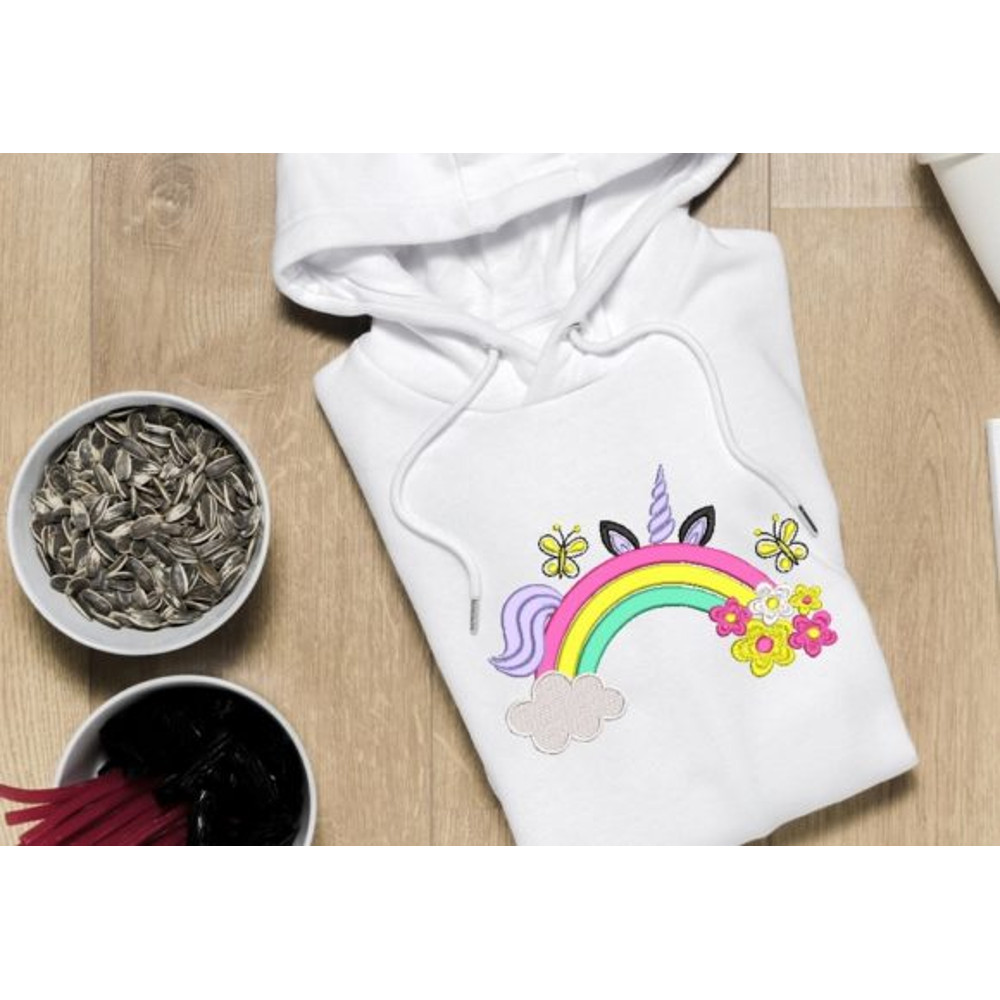 Rainbow-with-Flowers-and-Unicorn-Embroidery-12604736-2-580x402.jpg