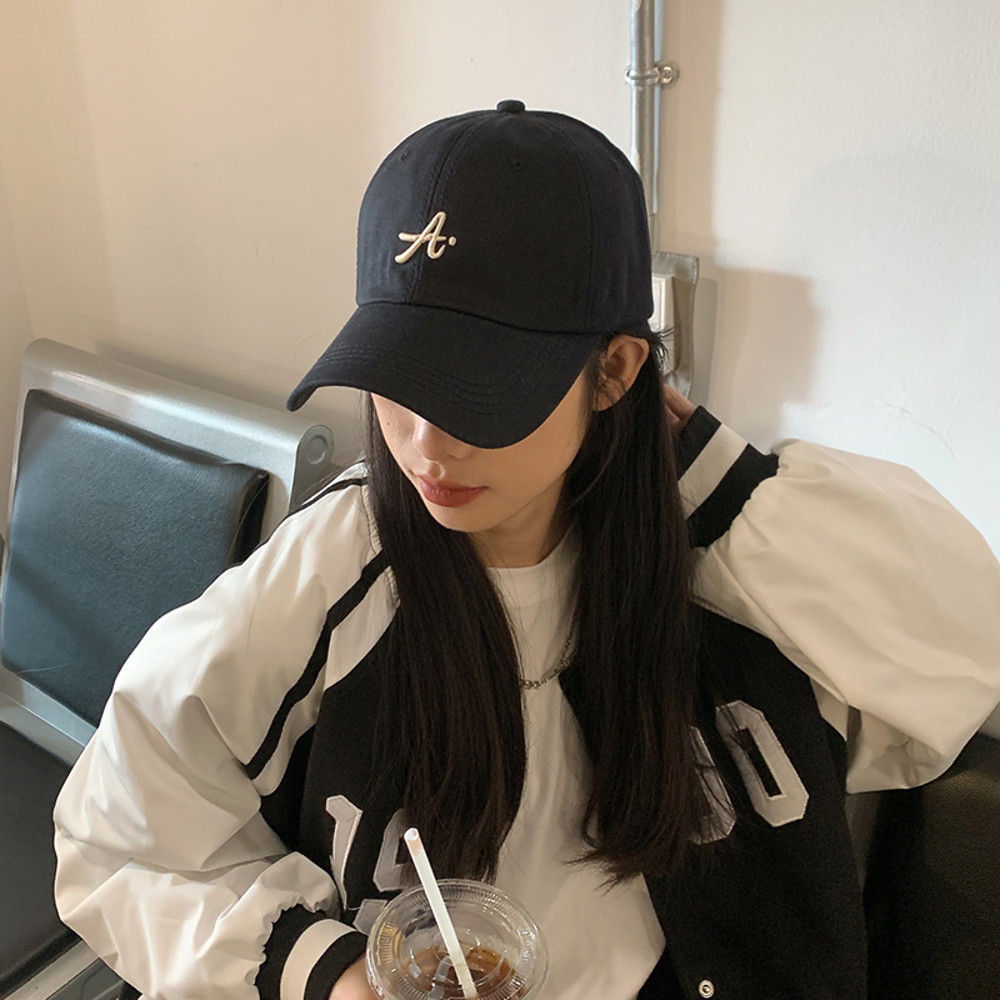 Retro Street Letter Embroidered Baseball Cap, Big Head Circumference Adjustable Duckbill Hat for Men and Women Casual