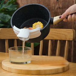 anti spill silicone funnel pour