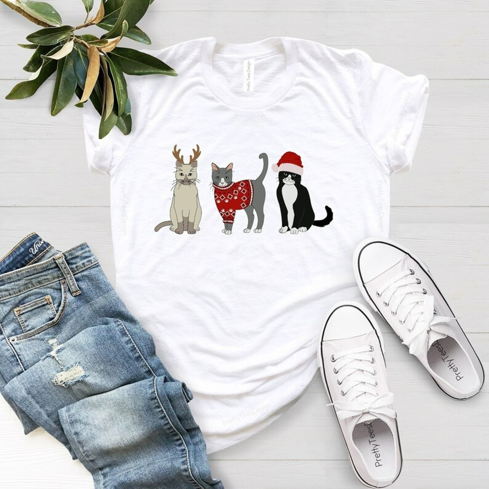 Christmas Shirt, Christmas Cat Shirt, Meowy Christmas Shirt, Cat Lover Gift, Unisex T-Shirt