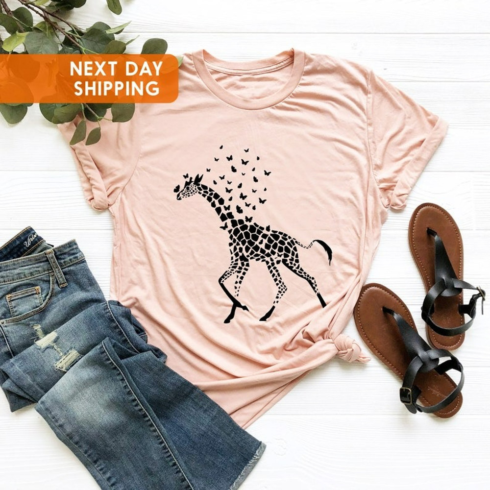Giraffe Shirt, Book Lover Shirt, Giraffe Lover Shirt, Reader's Shirt, Unisex T-Shirt