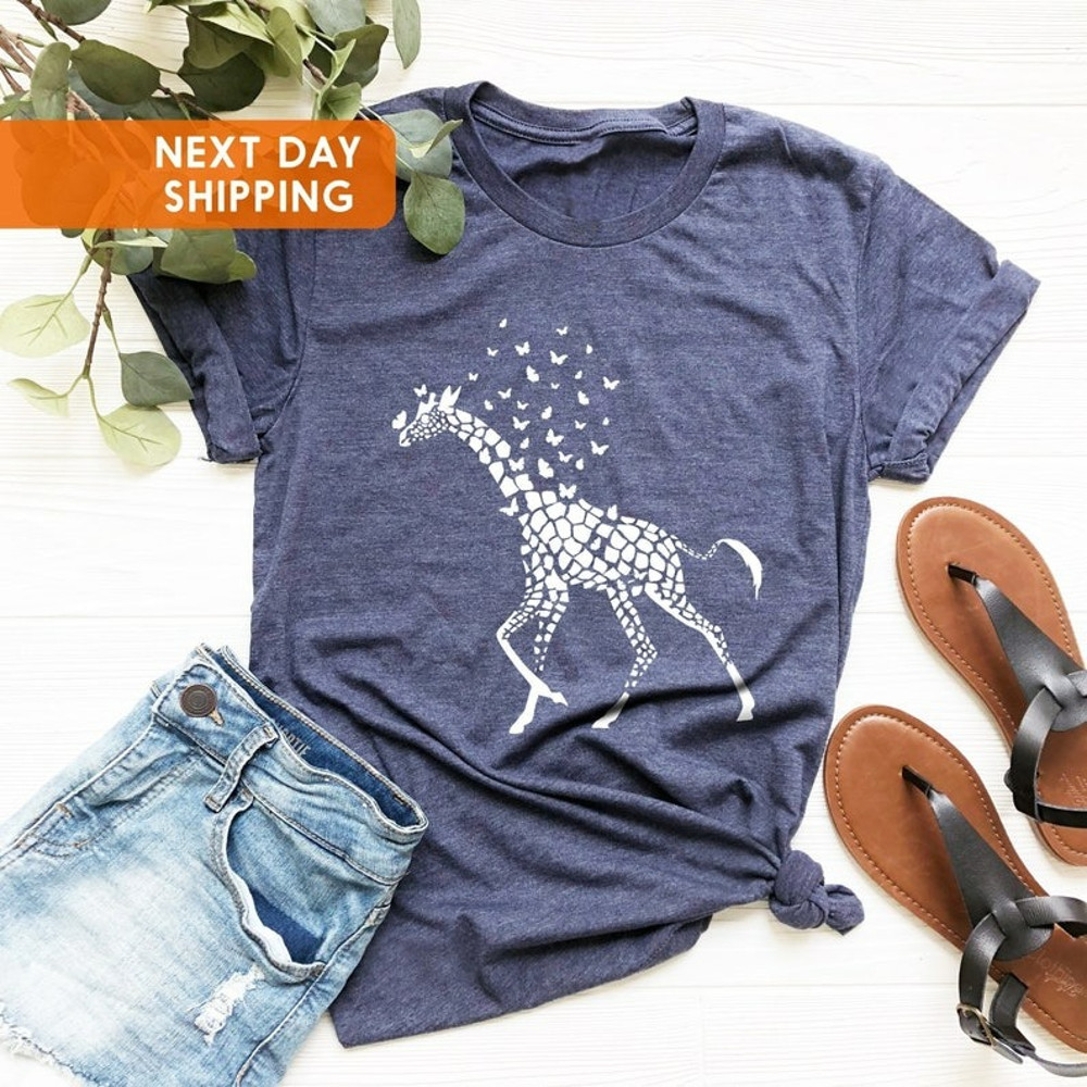 Giraffe Shirt, Book Lover Shirt, Giraffe Lover Shirt, Reader's Shirt, Unisex T-Shirt
