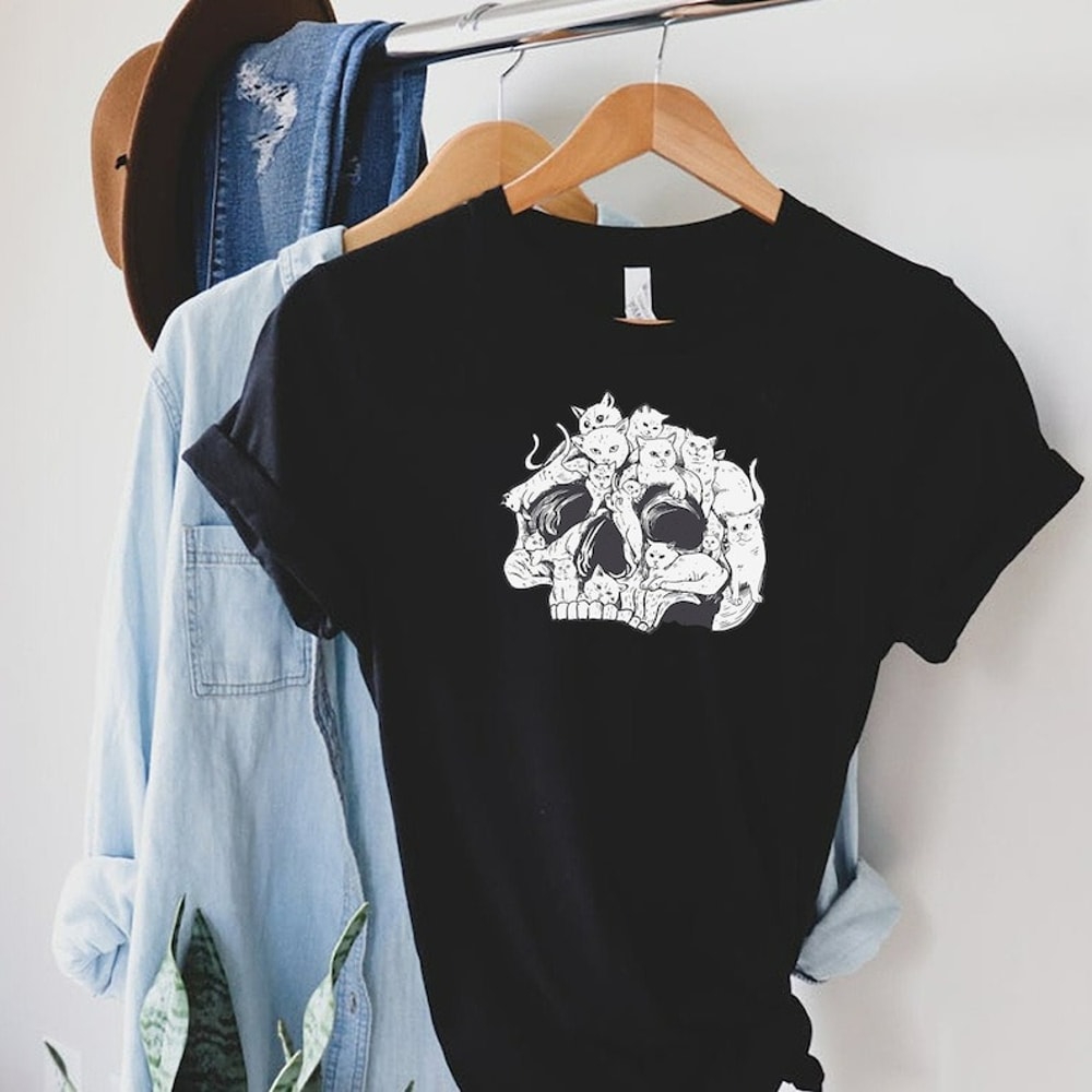 Skull head with cats t-shirt, funny cat T,Shirt, Halloween gift for cat lovers, Unisex T-Shirt