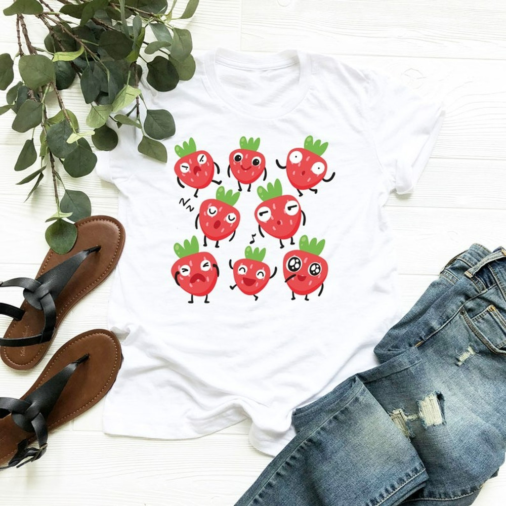 Vintage Strawberry Shirt, Cottage core Shirt, Retro Farmers Market Graphic Tee, Unisex T-Shirt