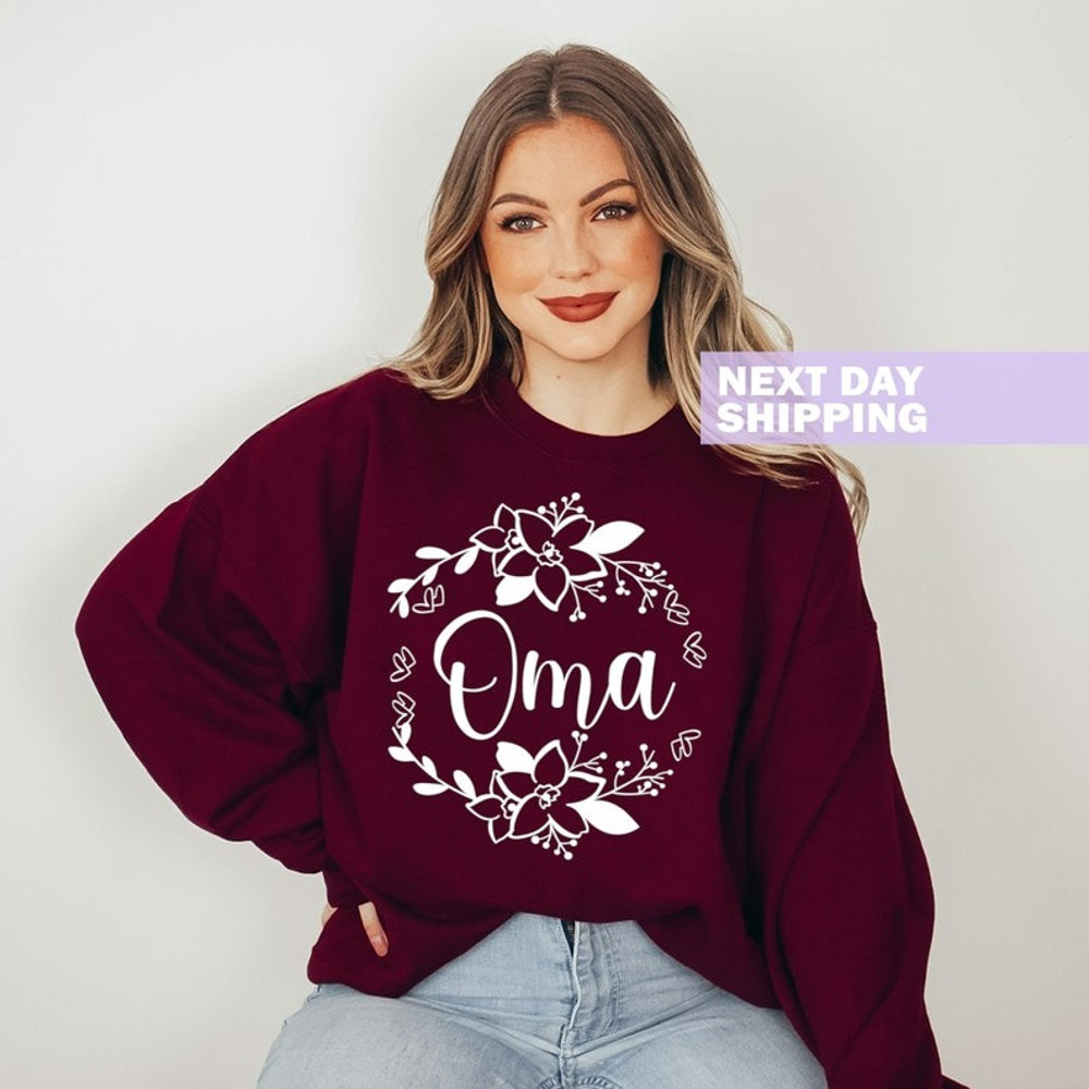 Floral Oma Crewneck, Birthday Gift for Grandma, Oma Mother's Day Sweatshirt, Unisex Sweatshirt, Hoodie