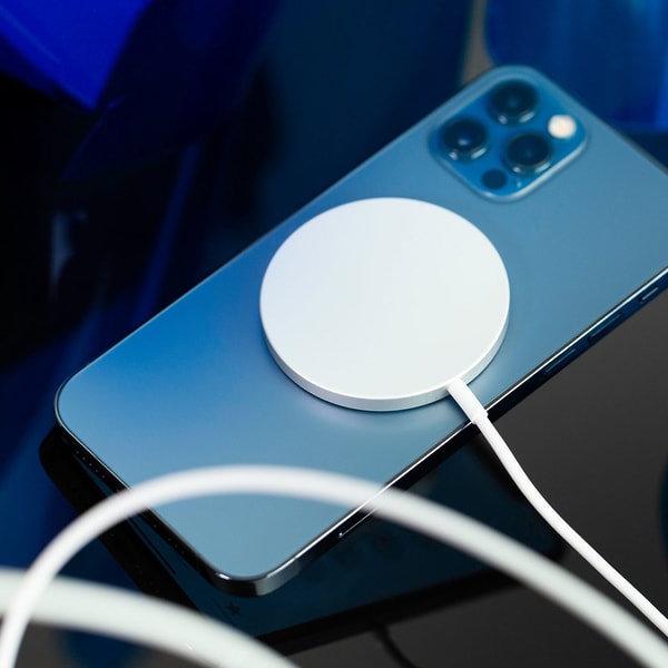 15W Fast Magnetic Wireless Charger (1m wire) - Inspire Uplift