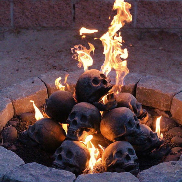 terrifyinghumanskullfirepit4.png