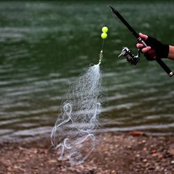 Explosive Hook Fish Net